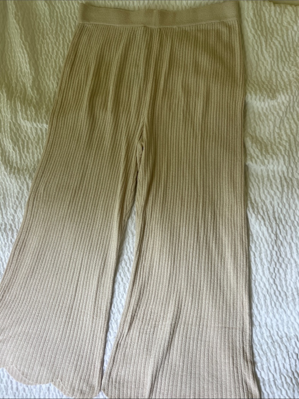 NEW BAREFOOT DREAMS COZY CHIC ULTRA LITE KNIT Ribbed Tank/Scallop Cropped Pant-L - Picture 4 of 7